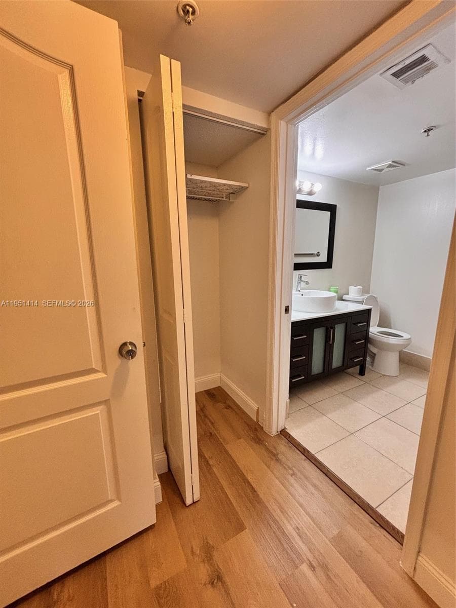 450 S Park Rd # 5-104, Hollywood, FL 33021 photo 12