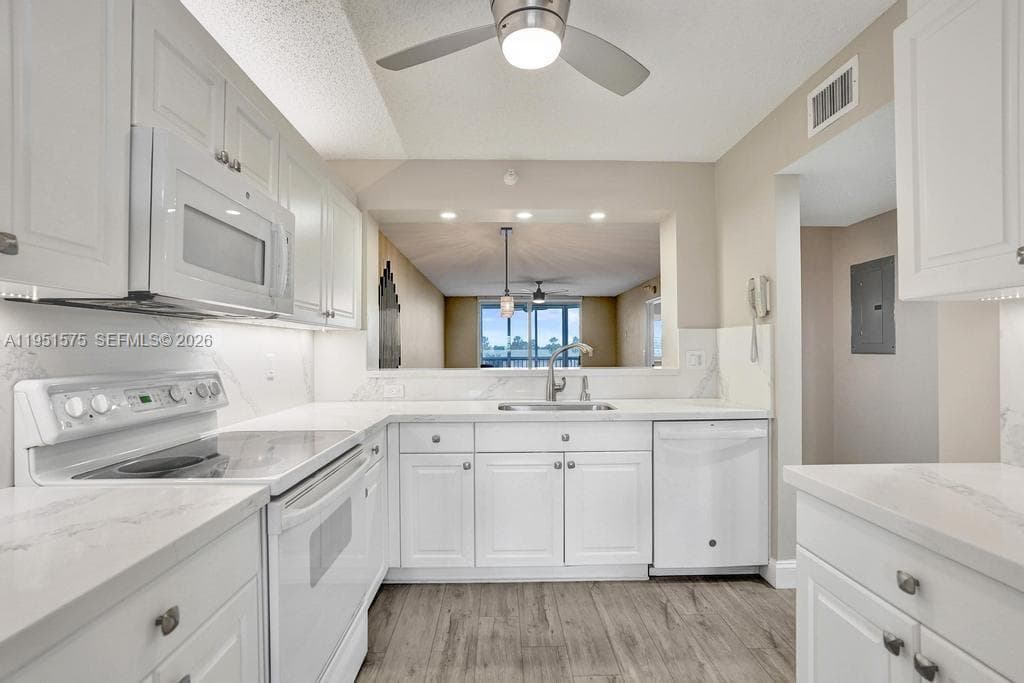 7763 Southampton Ter # 403, Tamarac, FL 33321 photo 9