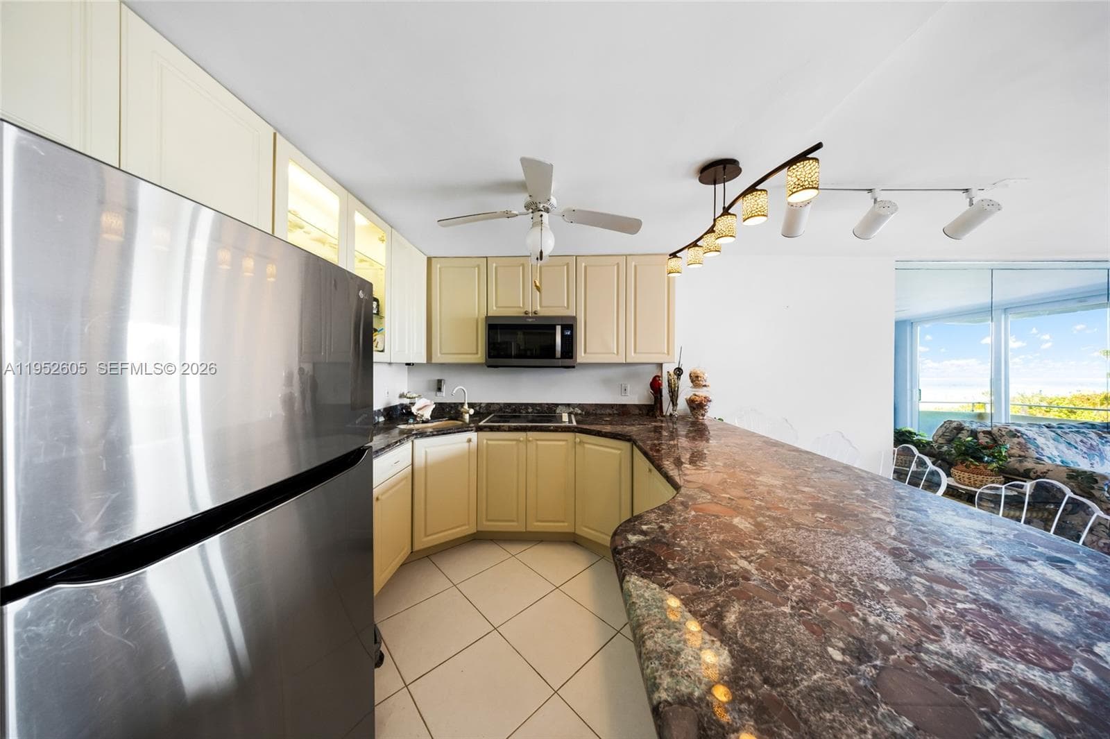 465 Ocean Dr # 419, Miami Beach, FL 33139 photo 6