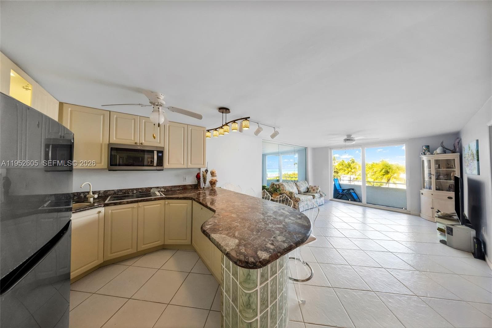 465 Ocean Dr # 419, Miami Beach, FL 33139 photo 7