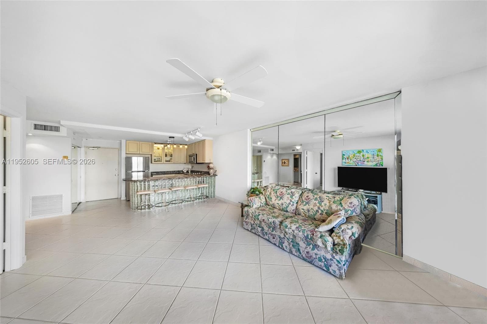 465 Ocean Dr # 419, Miami Beach, FL 33139 photo 10