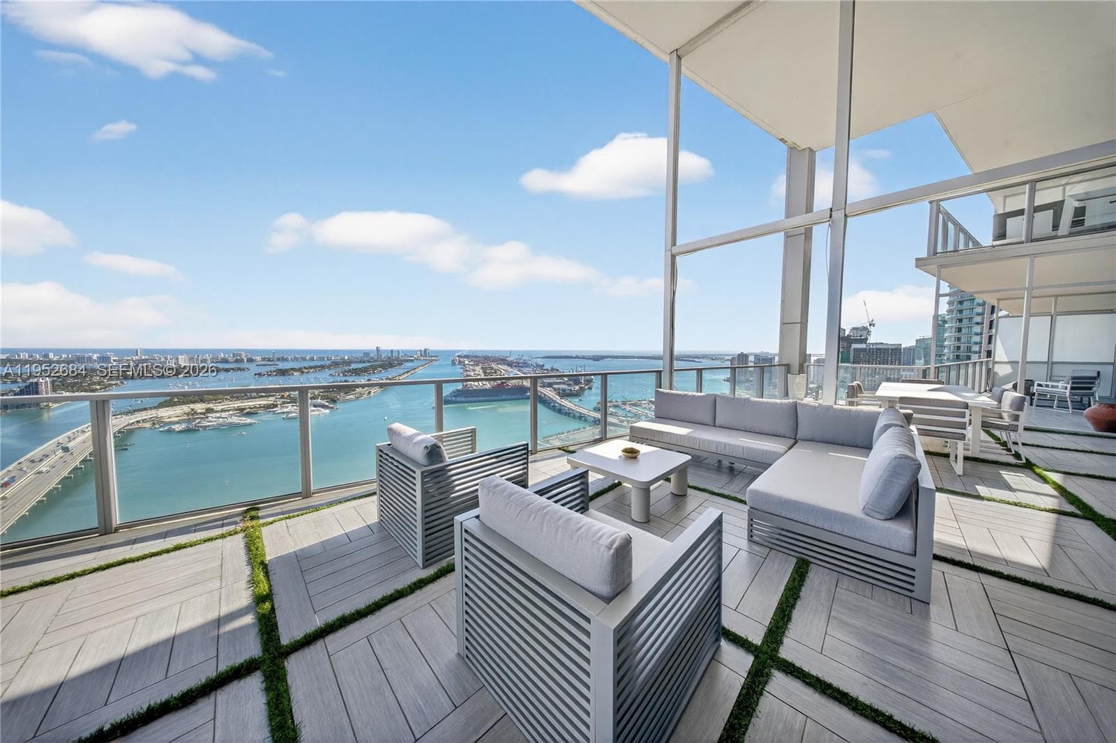 1100 Biscayne Blvd # 5306, Miami, FL 33132 photo 4