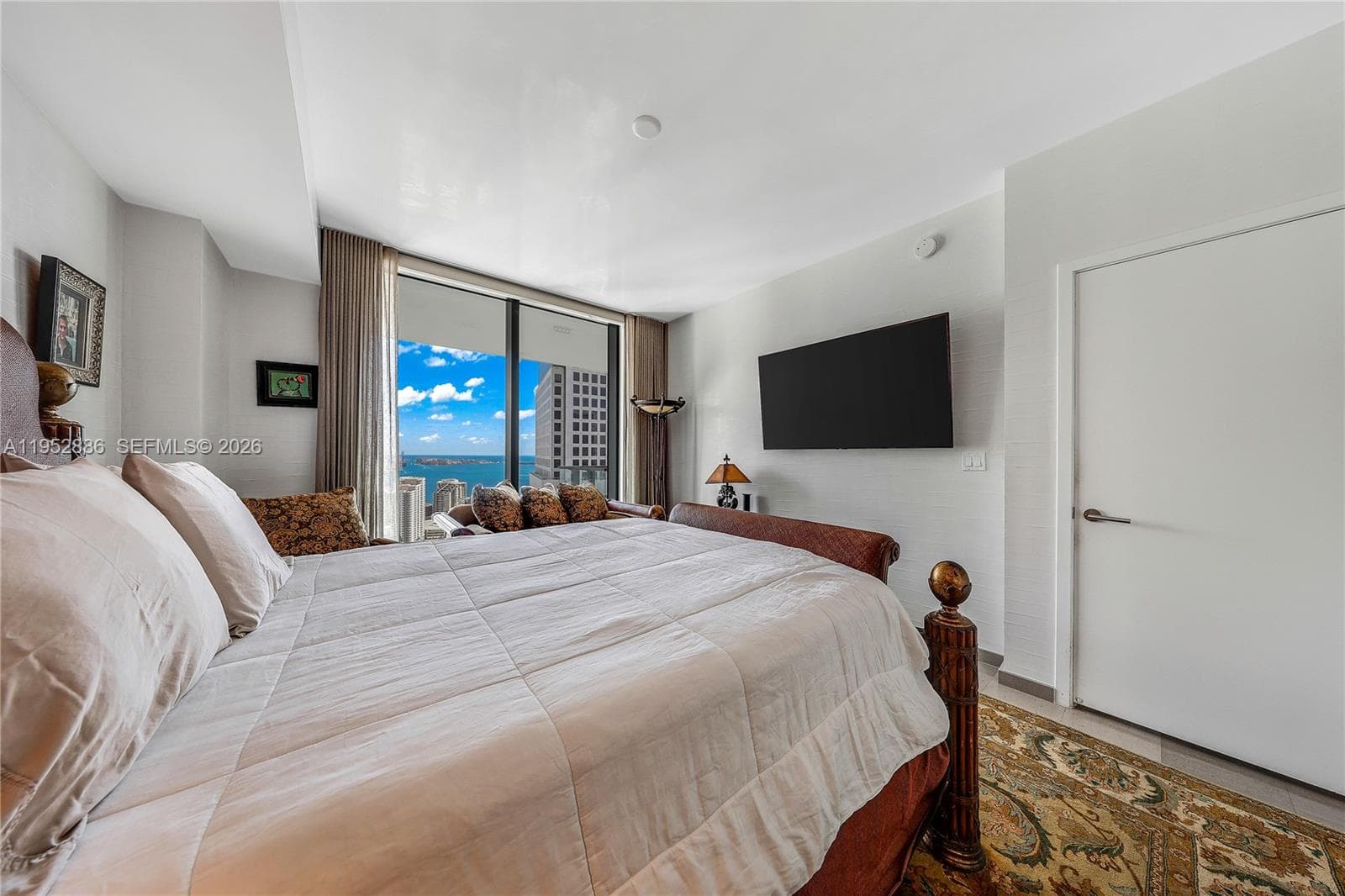 68 SE 6th St # 3309, Miami, FL 33131 photo 9