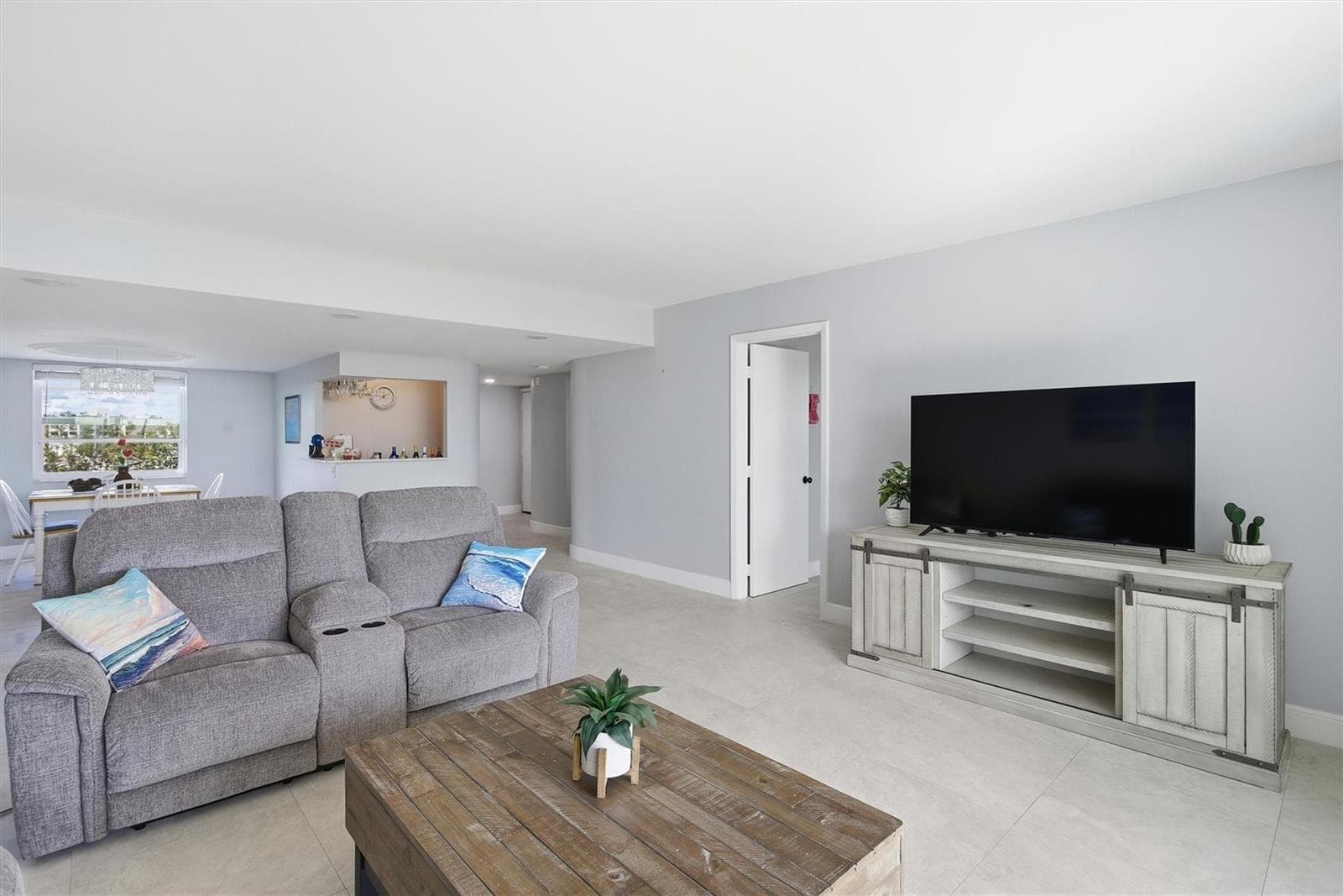 3910 Inverrary Boulevard # 708-B, Lauderhill, FL 33319 photo 10