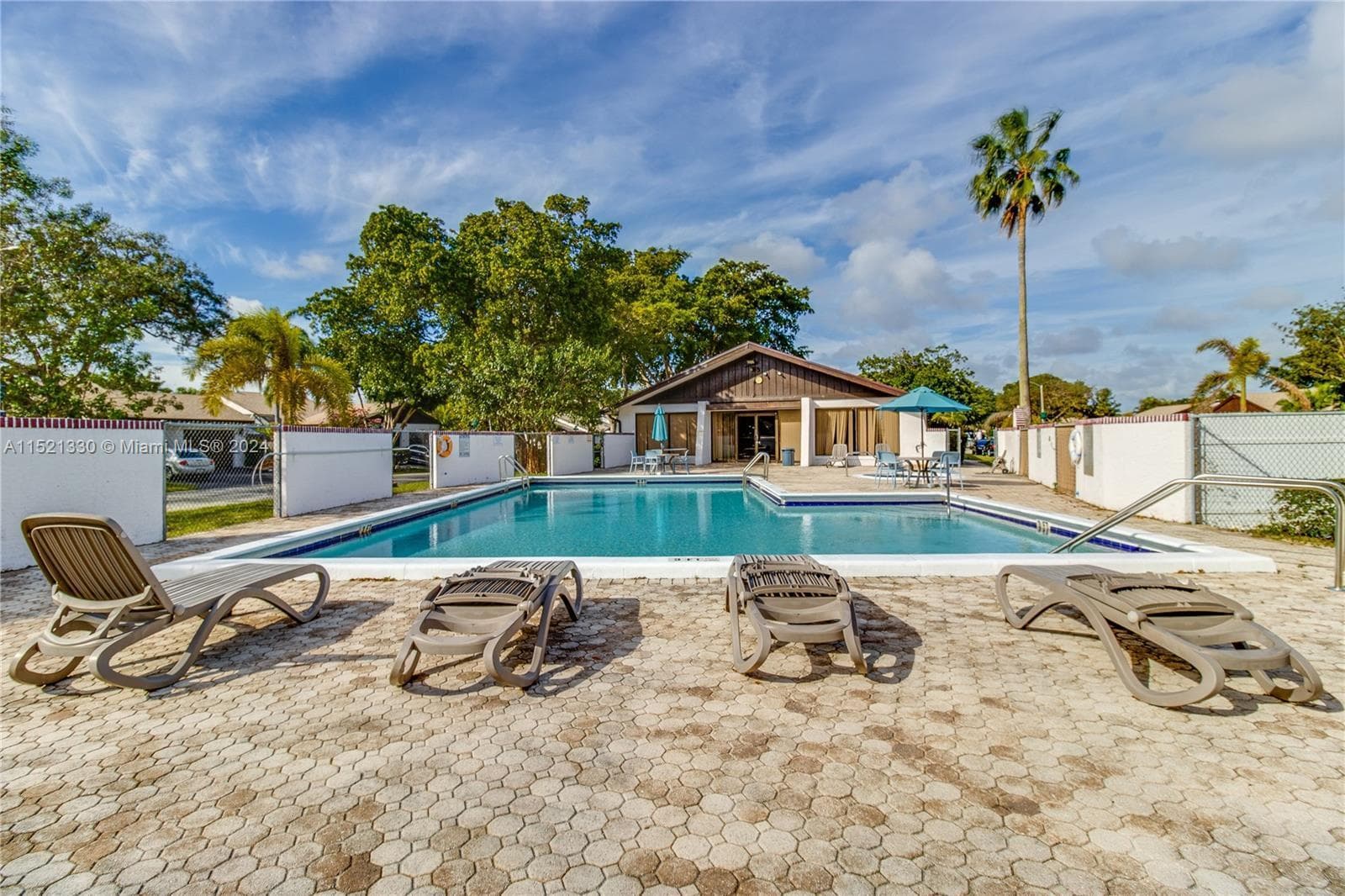 6343 W Pinehurst Cir W # D36, Tamarac, FL 33321 photo 10