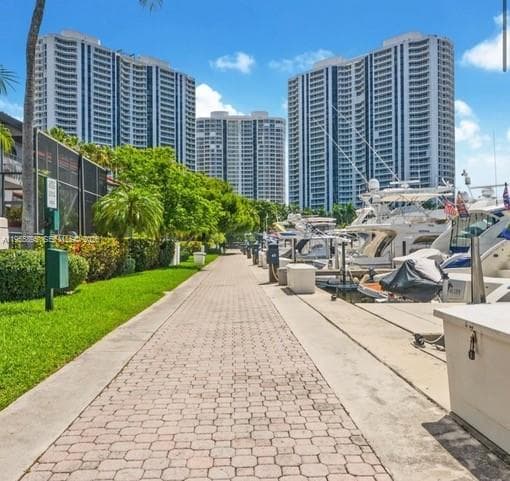 21205 Yacht Club Dr # 507, Aventura, FL 33180 photo 10