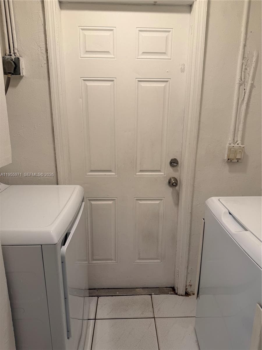 6532 SW 18th Ct, North Lauderdale, FL 33068 photo 11