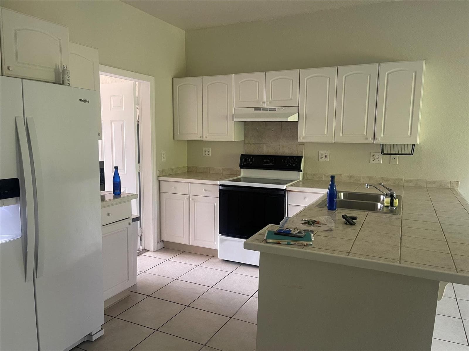717 NE 4th Street, Hallandale Beach, FL 33009 photo 2
