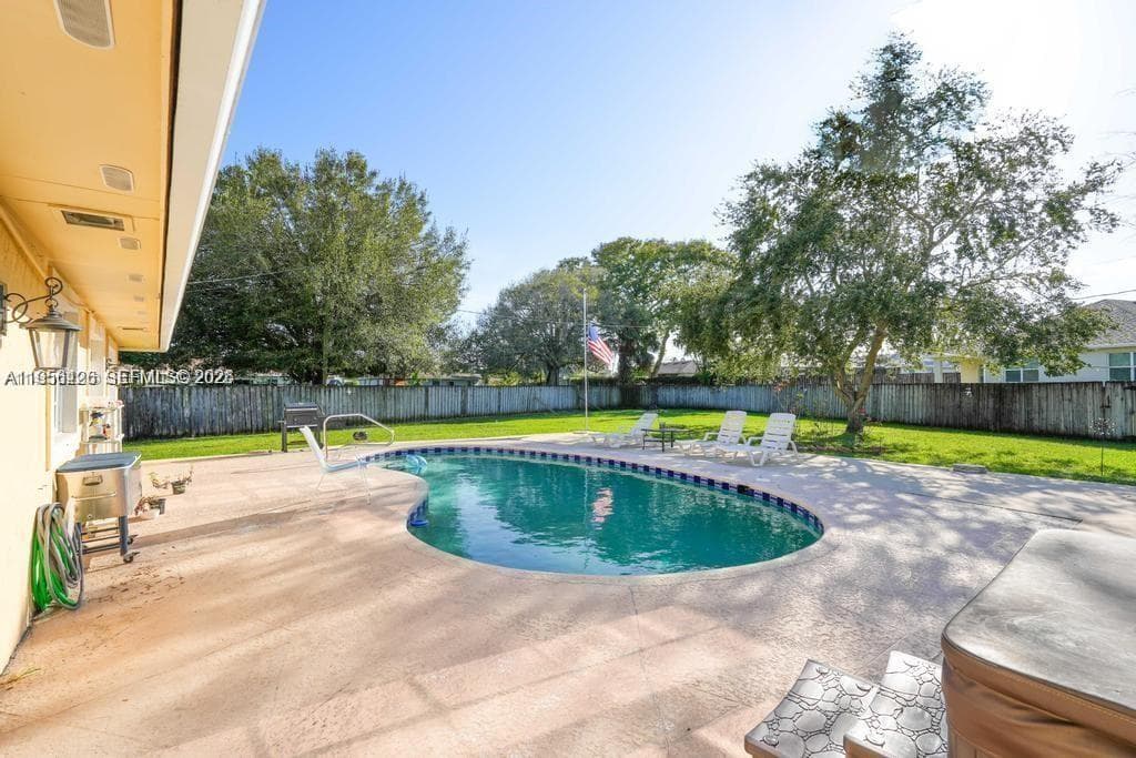 714 NE Lanfair St, Port St. Lucie, FL 34983 photo 6