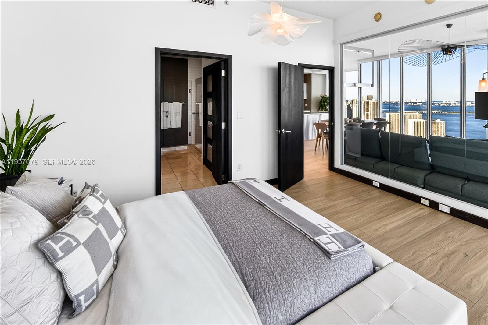 888 Biscayne Blvd # 5508, Miami, FL 33132 photo 10