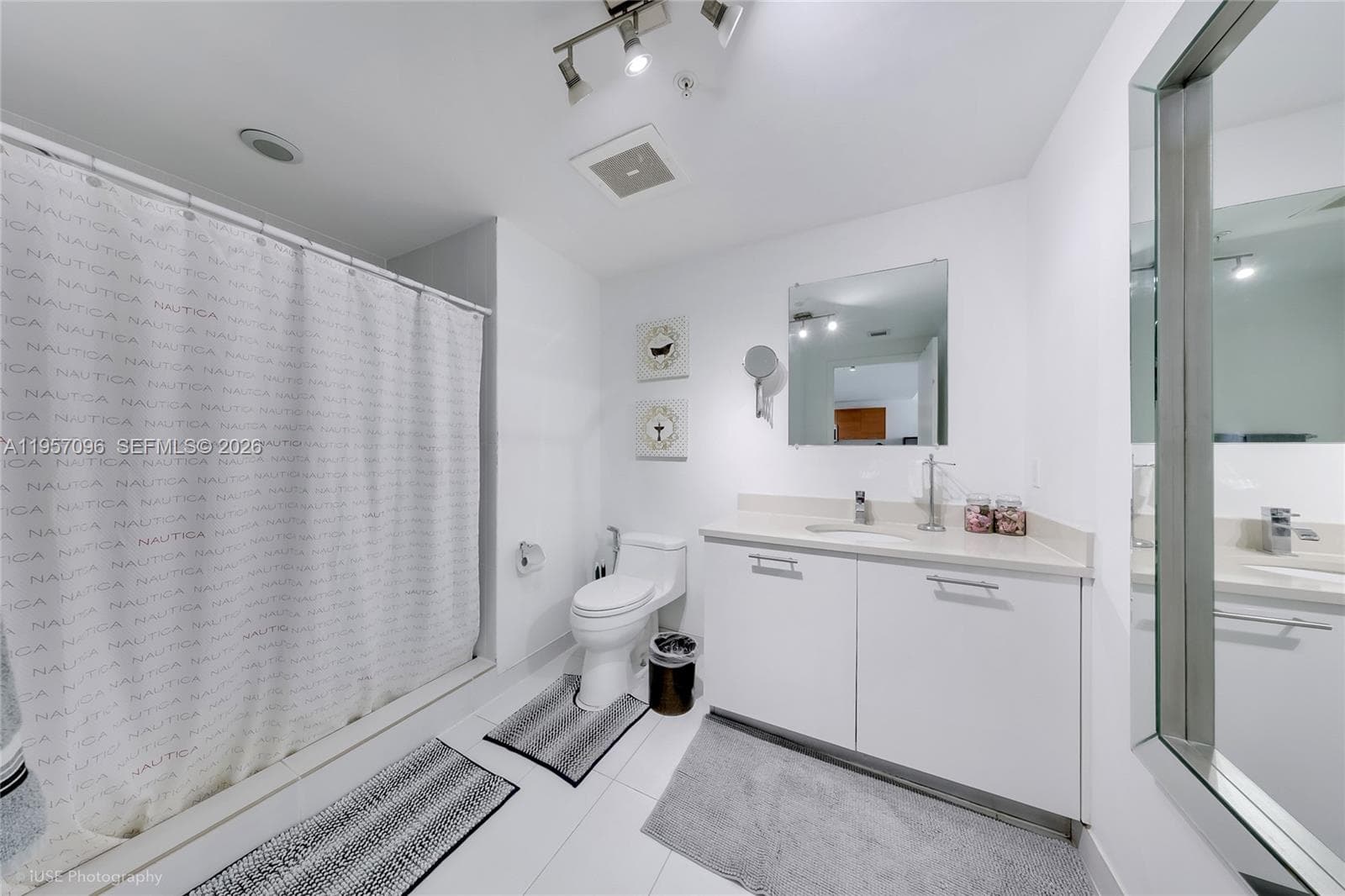 3250 NE 1st Ave # 811, Miami, FL 33137 photo 9