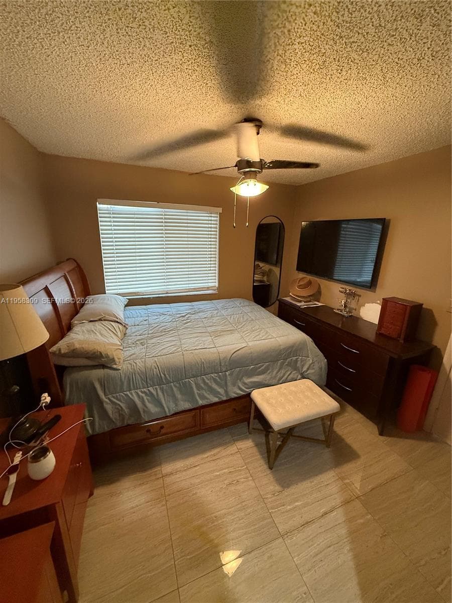 18237 NW 61st Pl, Hialeah, FL 33015 photo 10