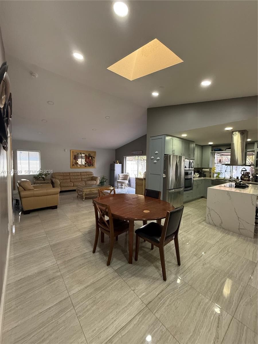 18237 NW 61st Pl, Hialeah, FL 33015 photo 8