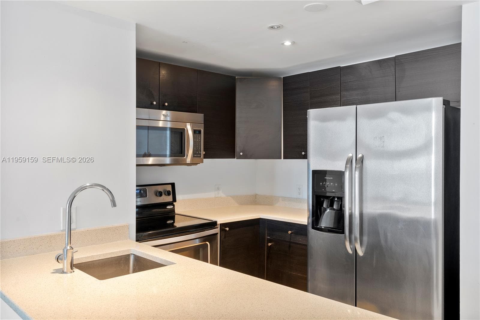 185 SE 14th Ter # 2602, Miami, FL 33131 photo 8