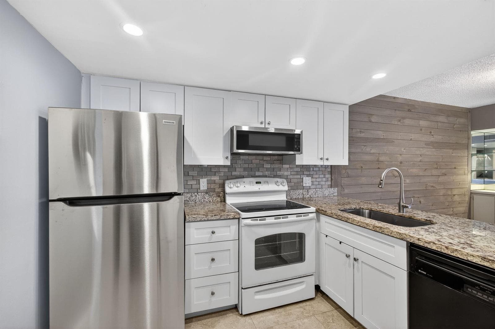 1605 S Us Highway 1 # D105, Jupiter, FL 33477 photo 10