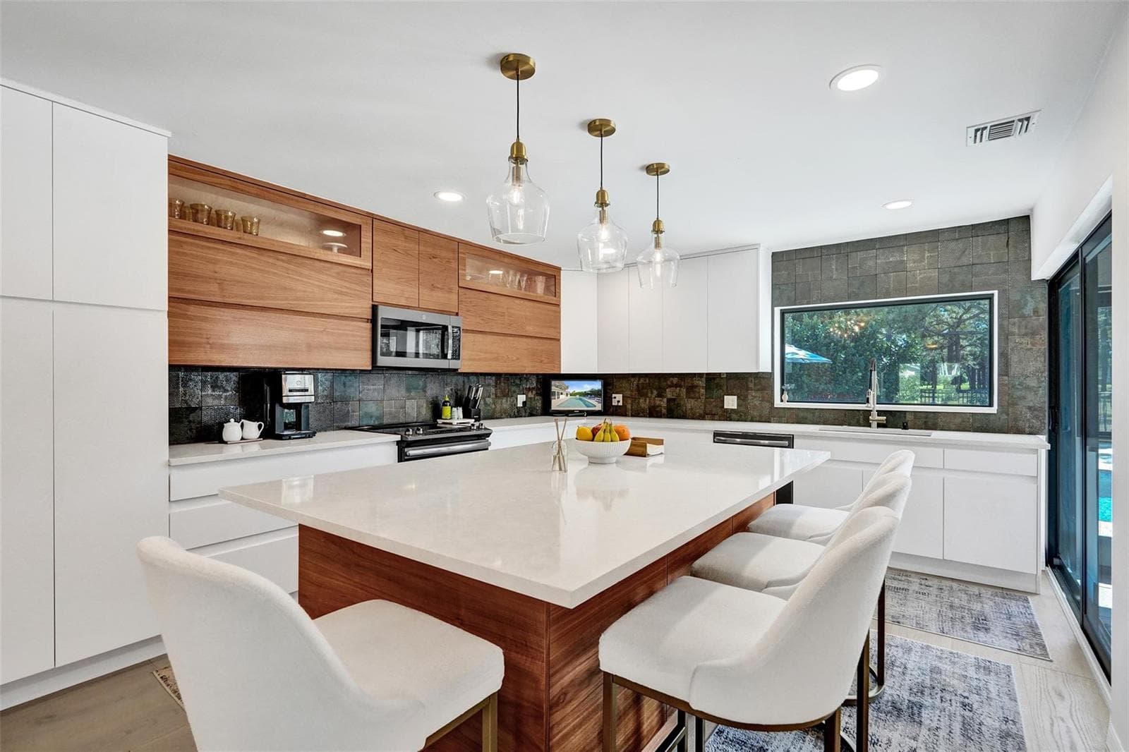 614 Lakewoode Circle W, Delray Beach, FL 33445 photo 8