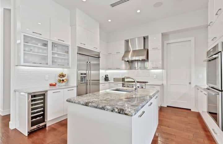 404 NE 13th Avenue, Fort Lauderdale, FL 33301 photo 11