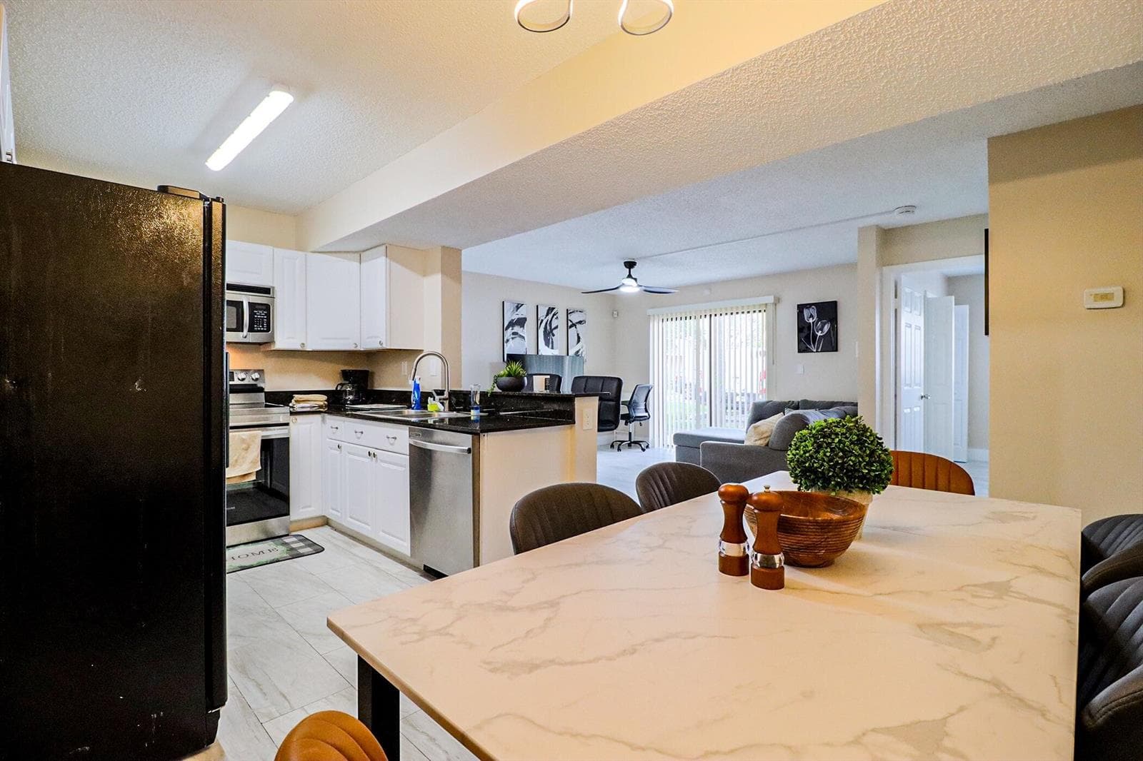 450 Palm Circle # 106, Pembroke Pines, FL 33025 photo 13