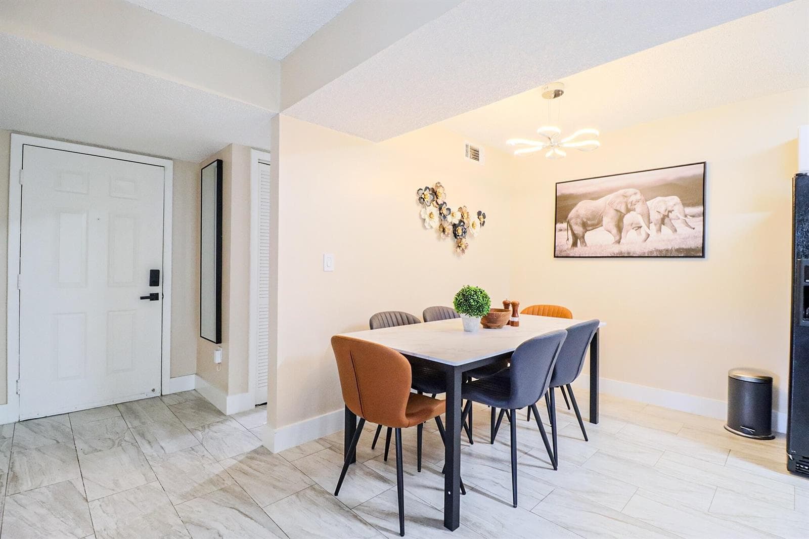 450 Palm Circle # 106, Pembroke Pines, FL 33025 photo 11