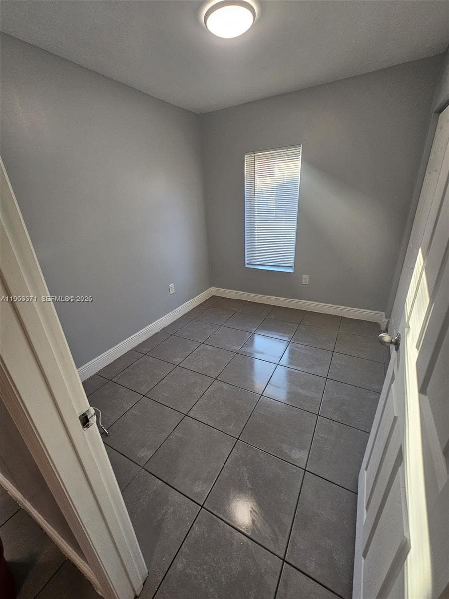 1128 NW 101st St, Miami, FL 33150 photo 12