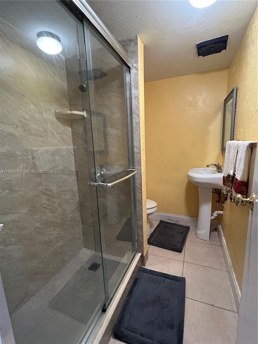1653 NW 58th Ave # 14, Lauderhill, FL 33313 photo 13