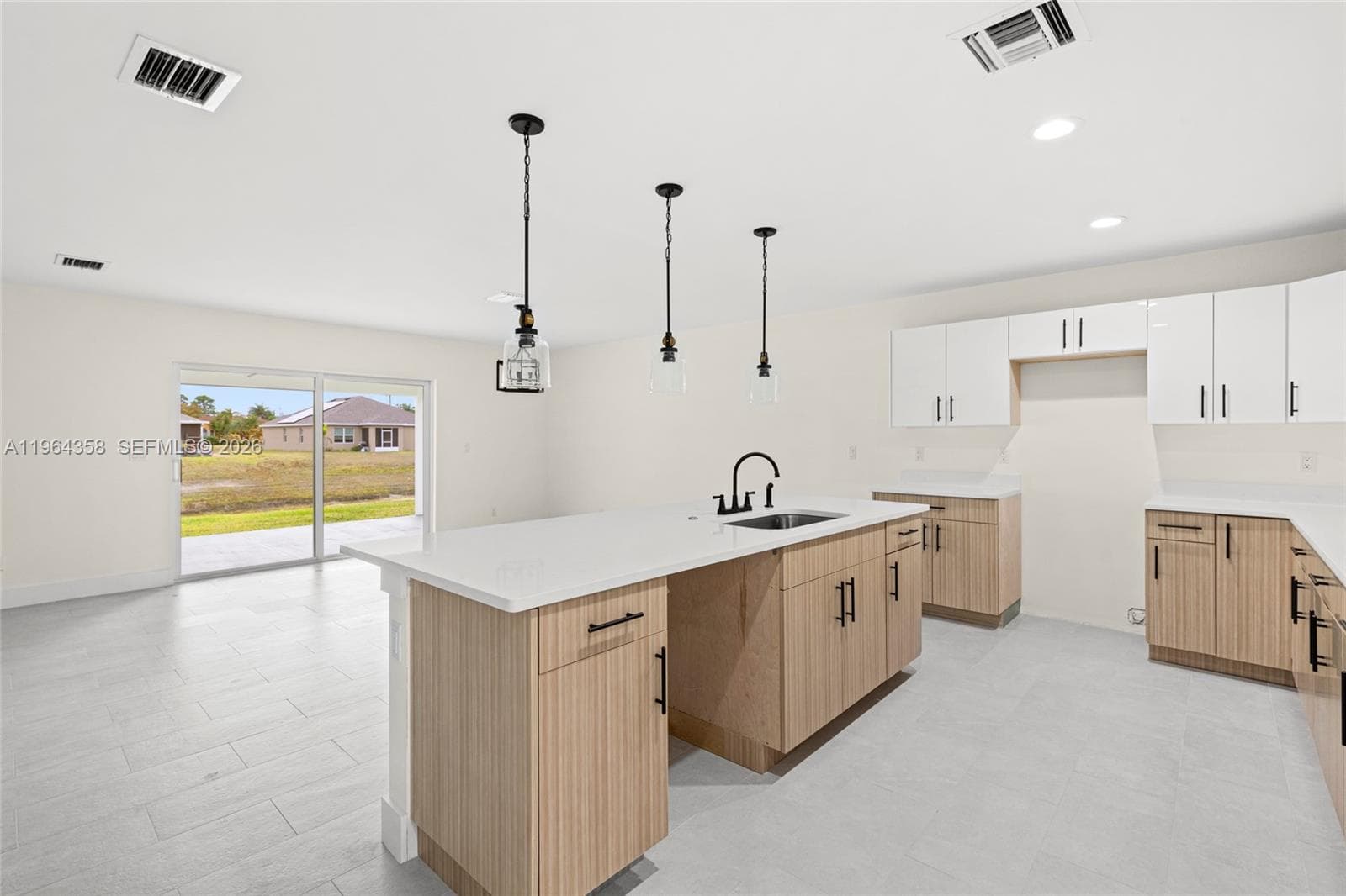 560 SW Carter Ave, Port St. Lucie, FL 34983 photo 9