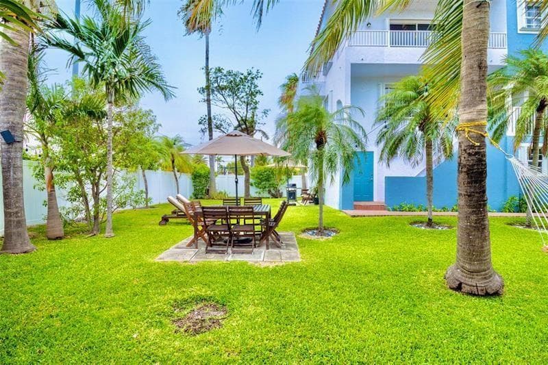355 Virginia Street, Hollywood, FL 33019 photo 9