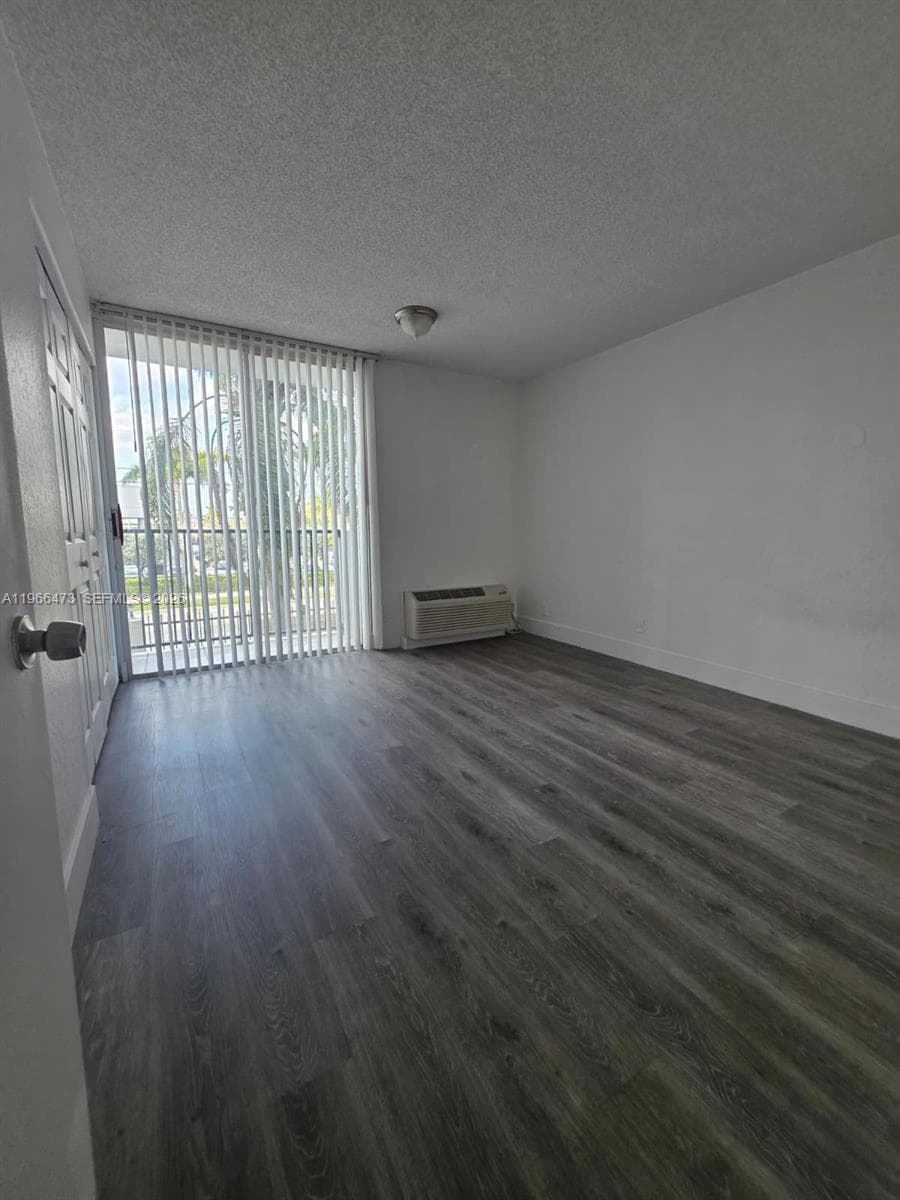 16450 NW 2nd Ave # 214, Miami, FL 33169 photo 9