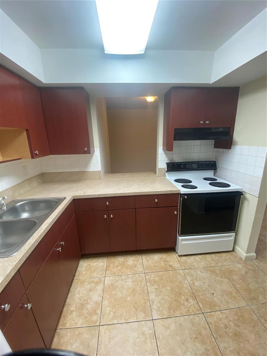 7931 SW 10th Street, North Lauderdale, FL 33068 photo 10
