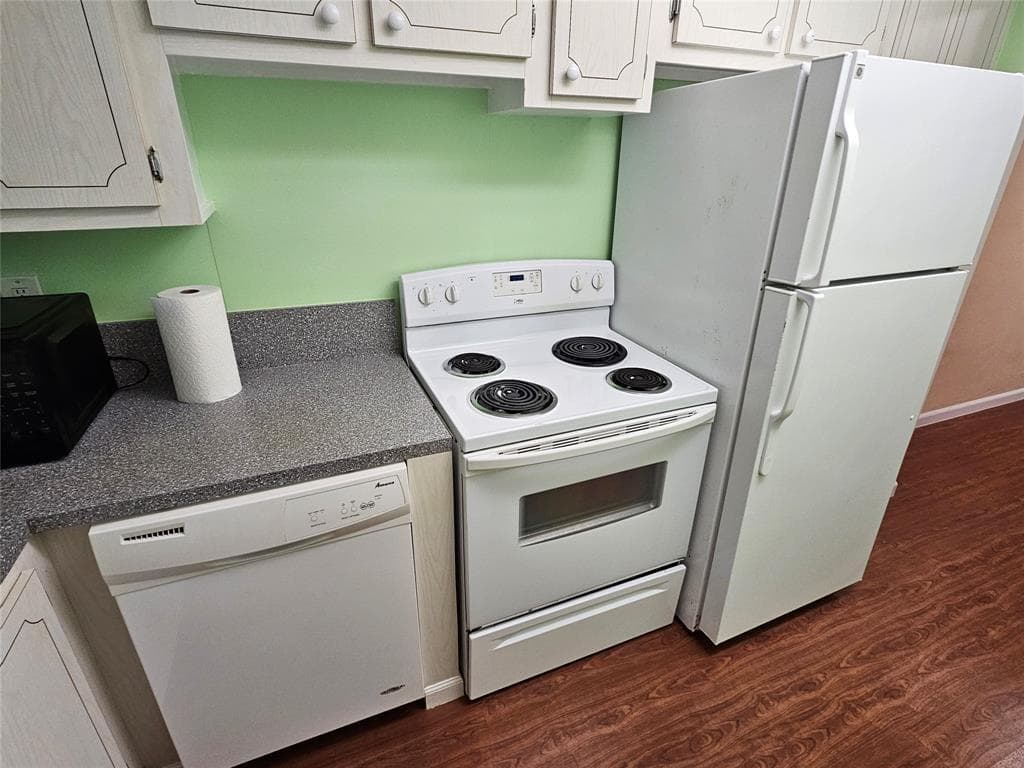580 Egret Drive # 310, Hallandale Beach, FL 33009 photo 9