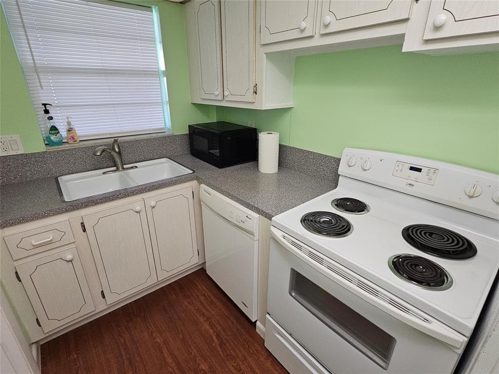 580 Egret Drive # 310, Hallandale Beach, FL 33009 photo 8