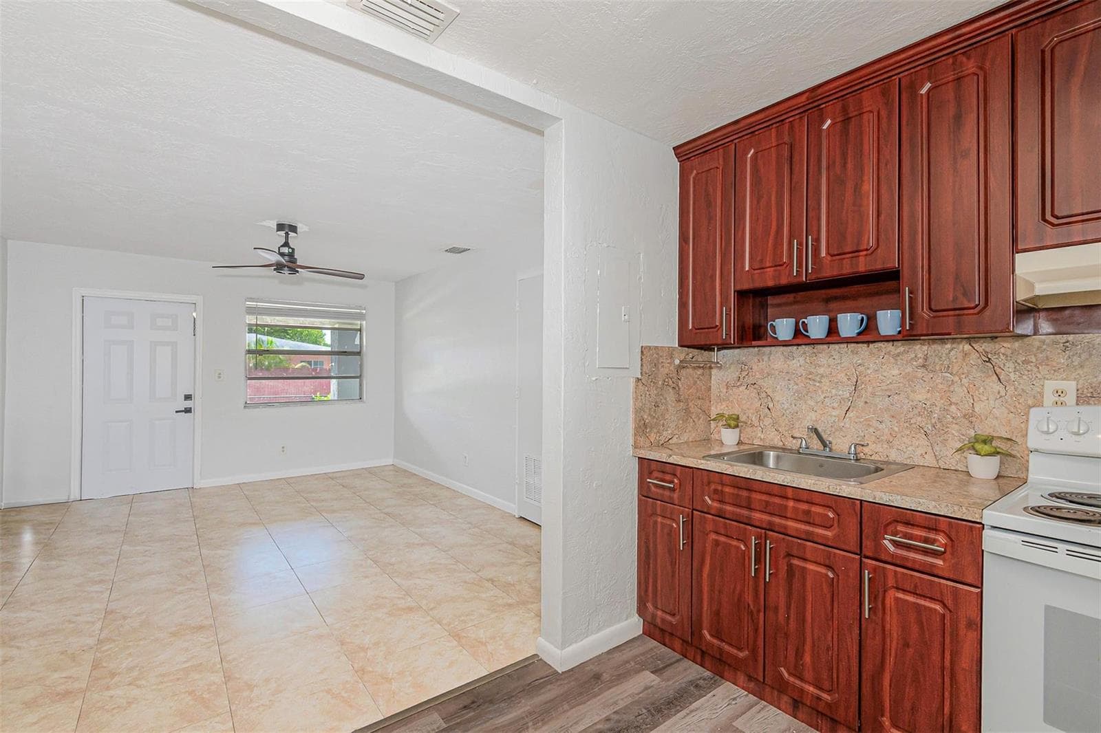 1923 N 23rd Avenue, Hollywood, FL 33020 photo 9