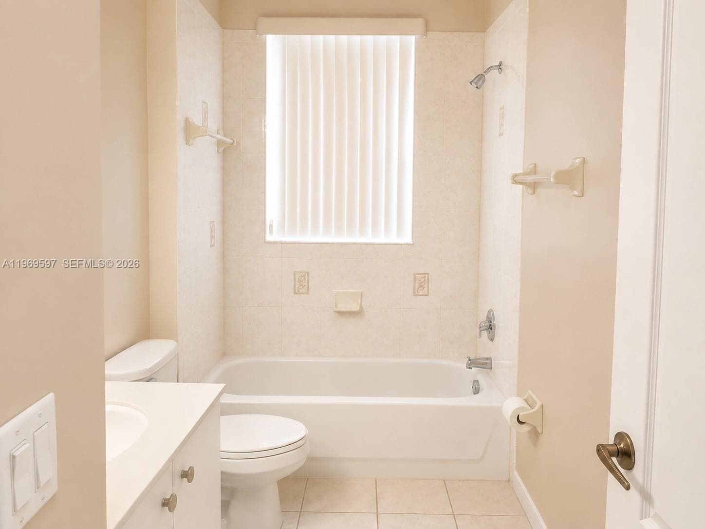 3748 NE 9th Ct, Homestead, FL 33033 photo 6
