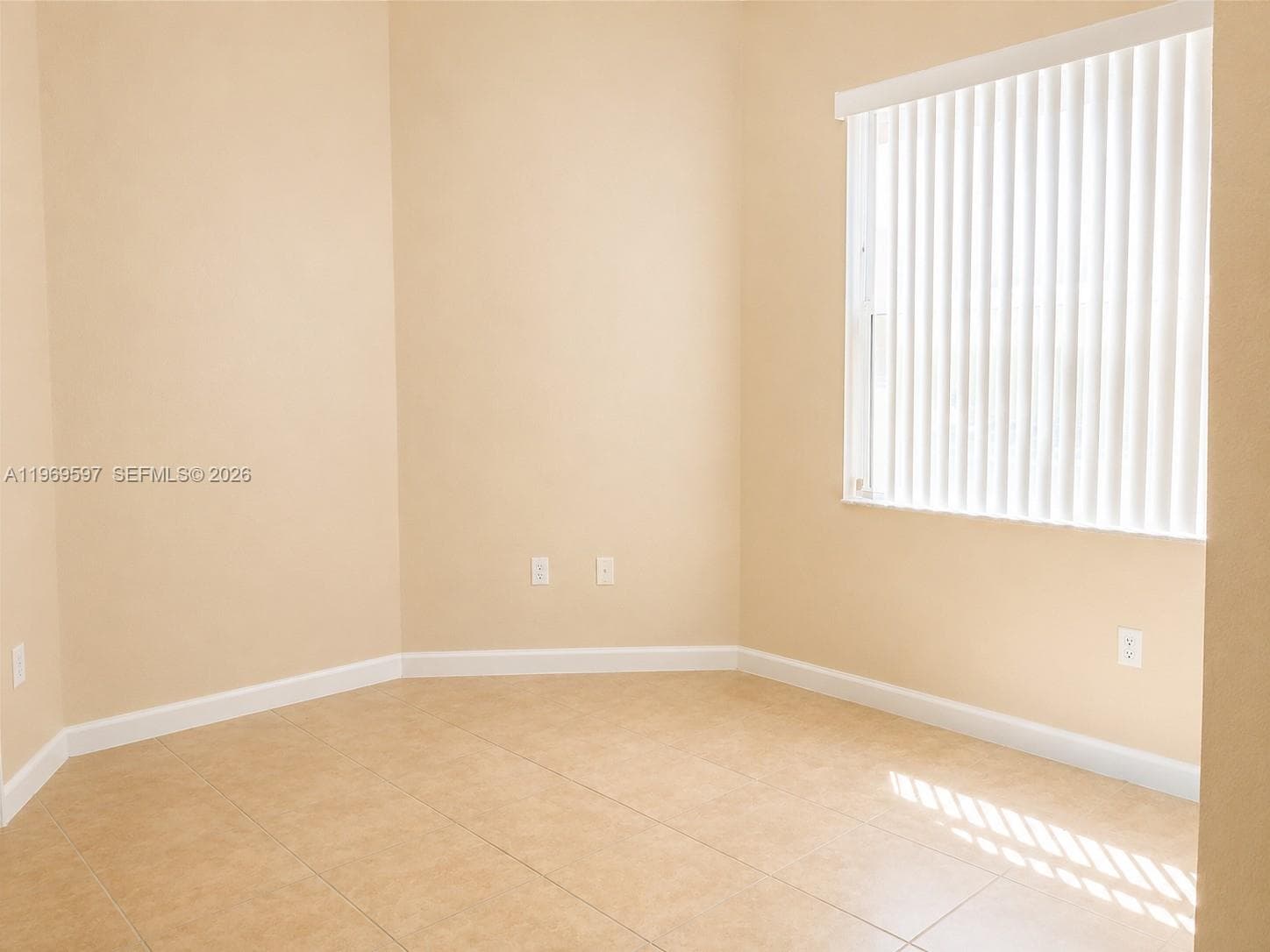 3748 NE 9th Ct, Homestead, FL 33033 photo 5