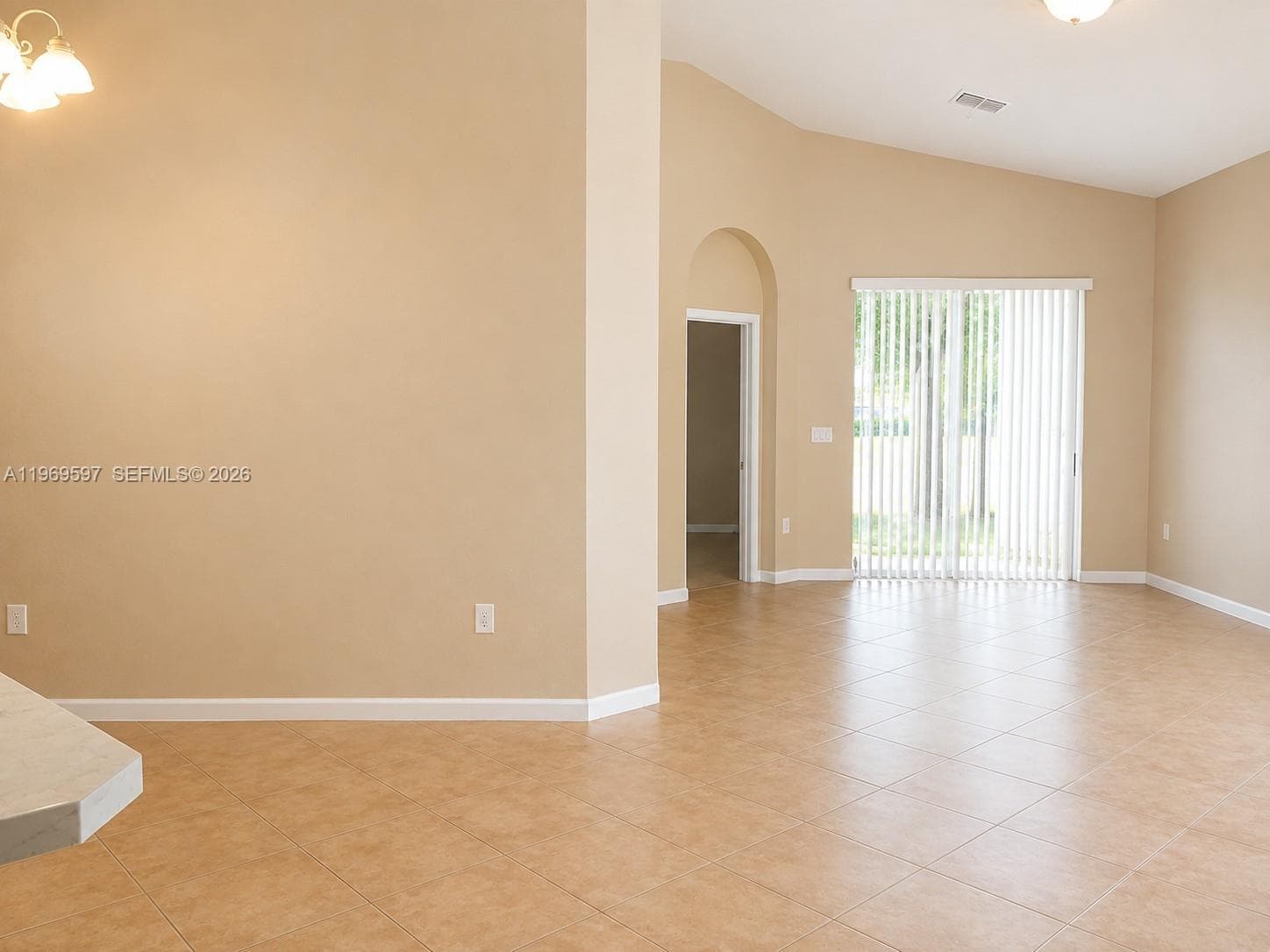 3748 NE 9th Ct, Homestead, FL 33033 photo 4