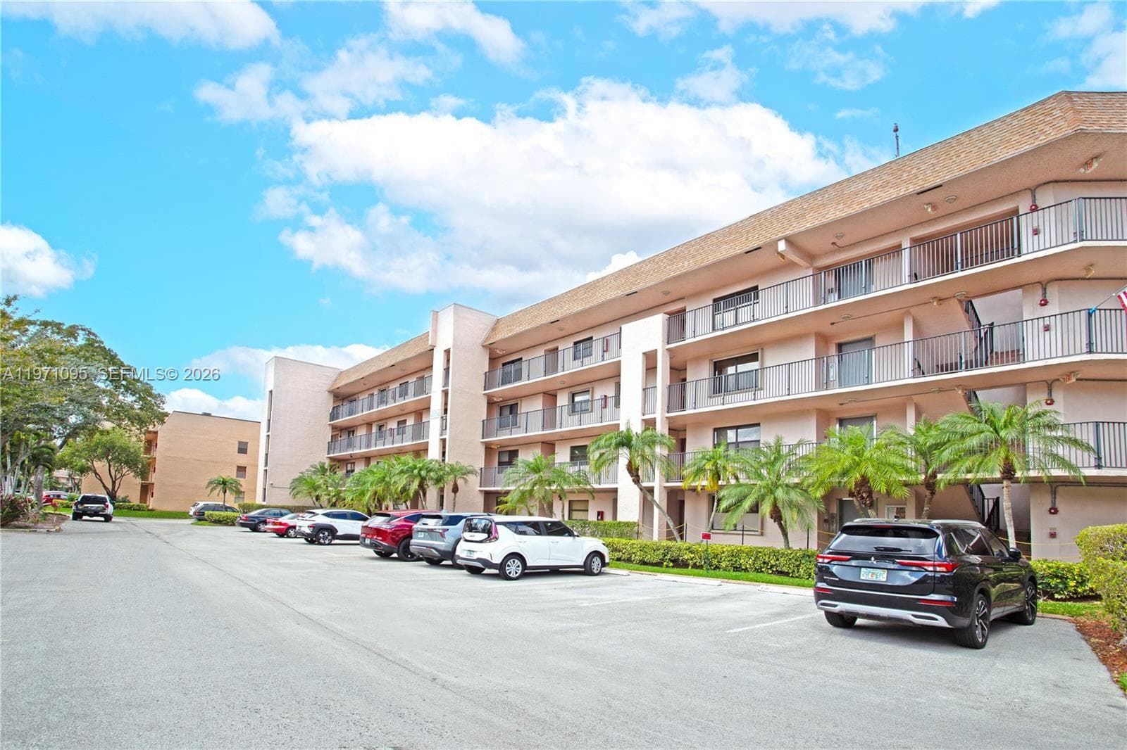 10207 Sunrise Lakes Blvd # 204, Sunrise, FL 33322 photo 9