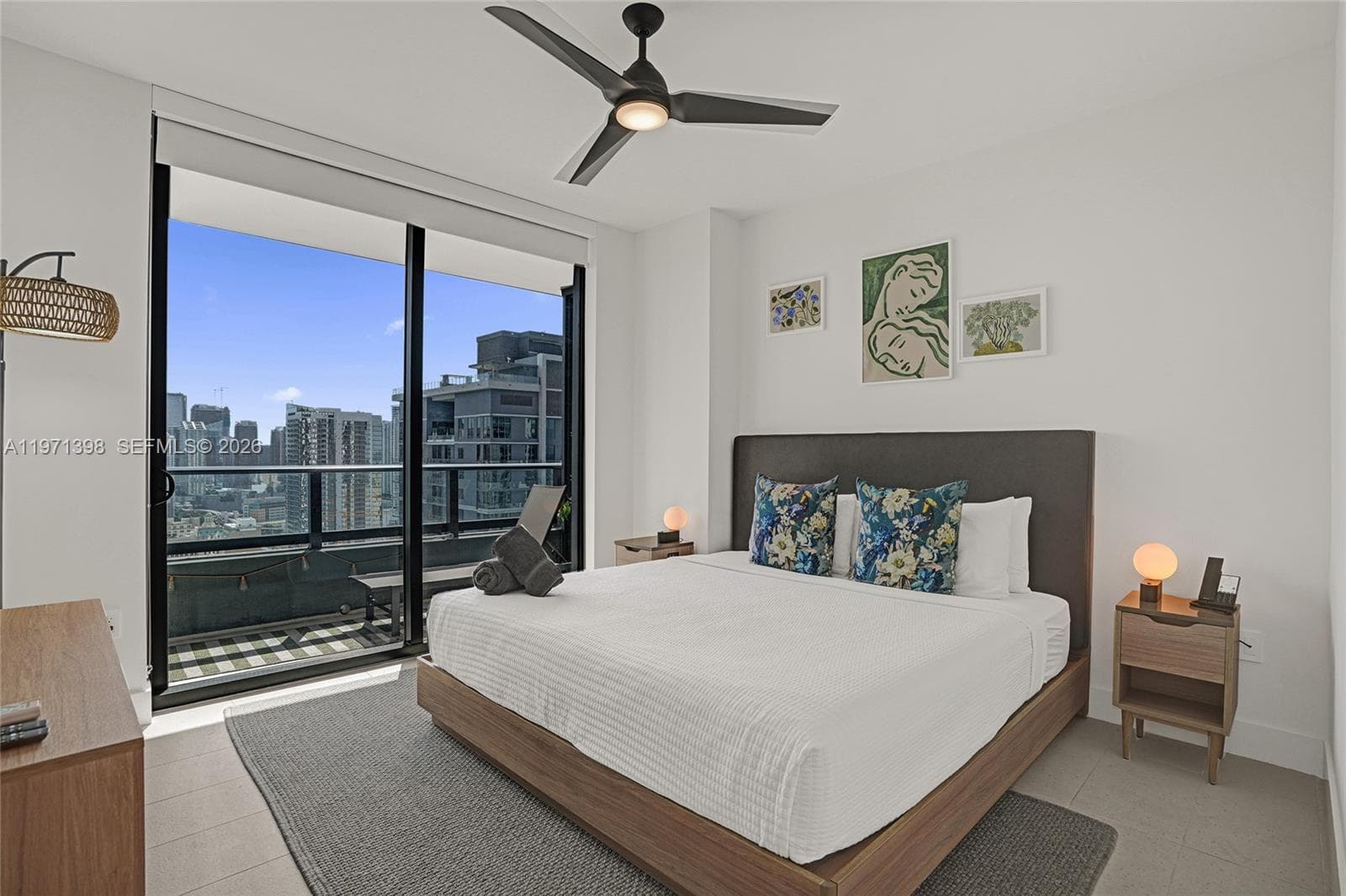159 NE 6th St # 3214, Miami, FL 33132 photo 3
