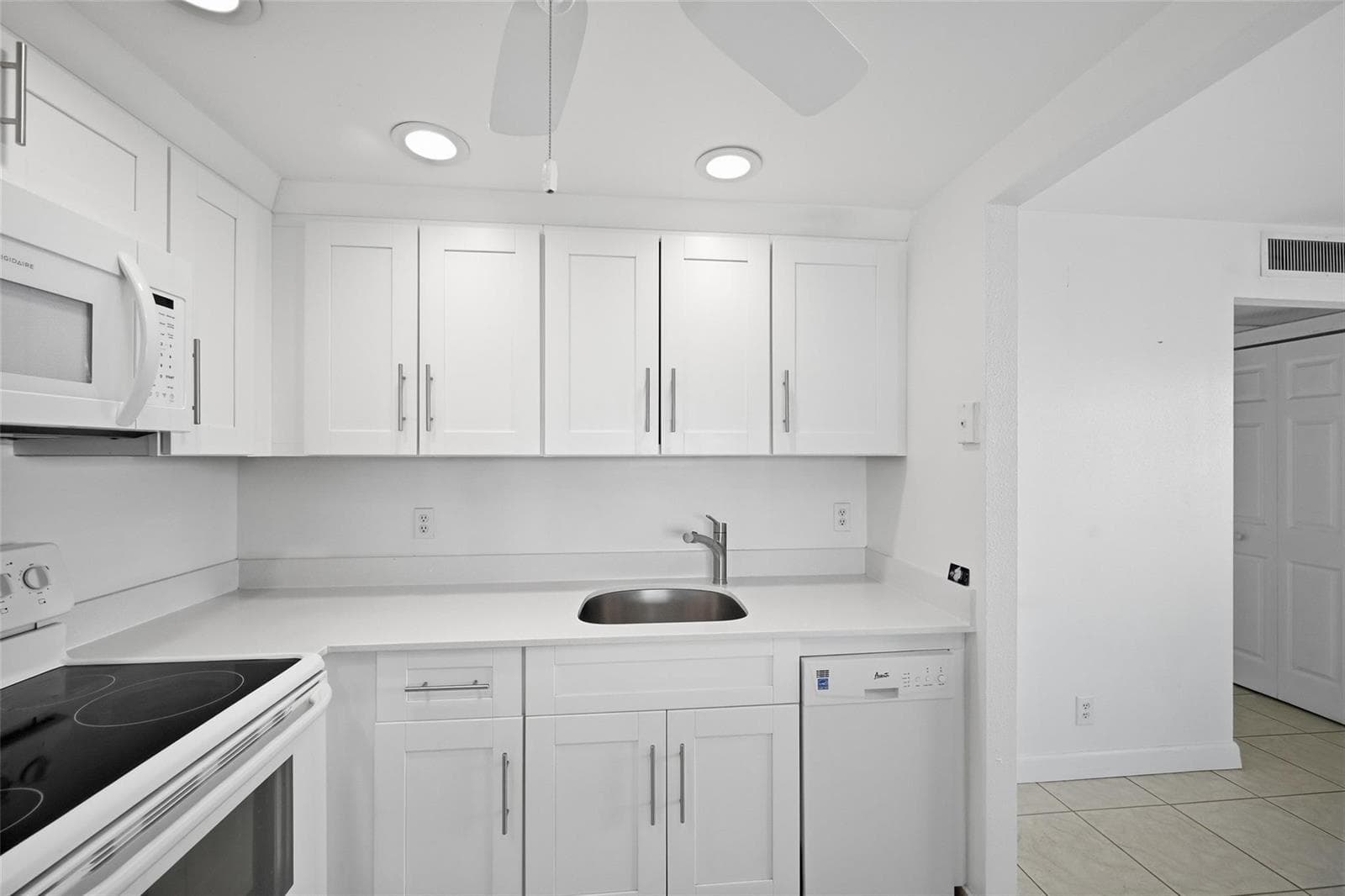 451 Monaco J # j, Delray Beach, FL 33446 photo 11