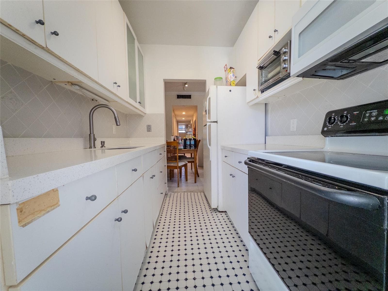 2430 NE 135th Street # 302, North Miami, FL 33181 photo 7