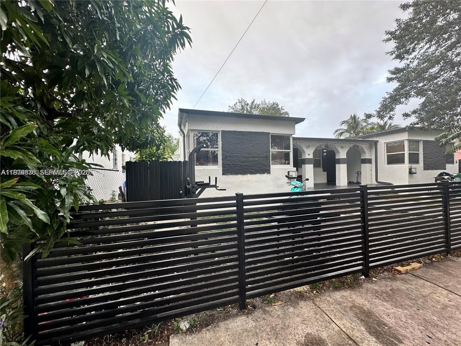 101 NW 68th Ter, Miami, FL 33150 photo 2