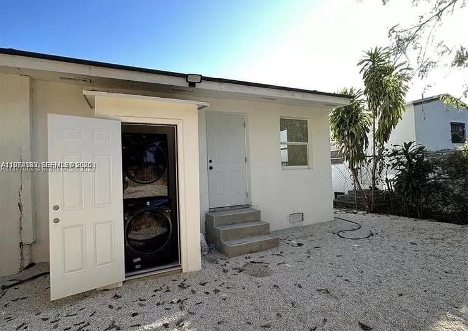 101 NW 68th Ter, Miami, FL 33150 photo 4