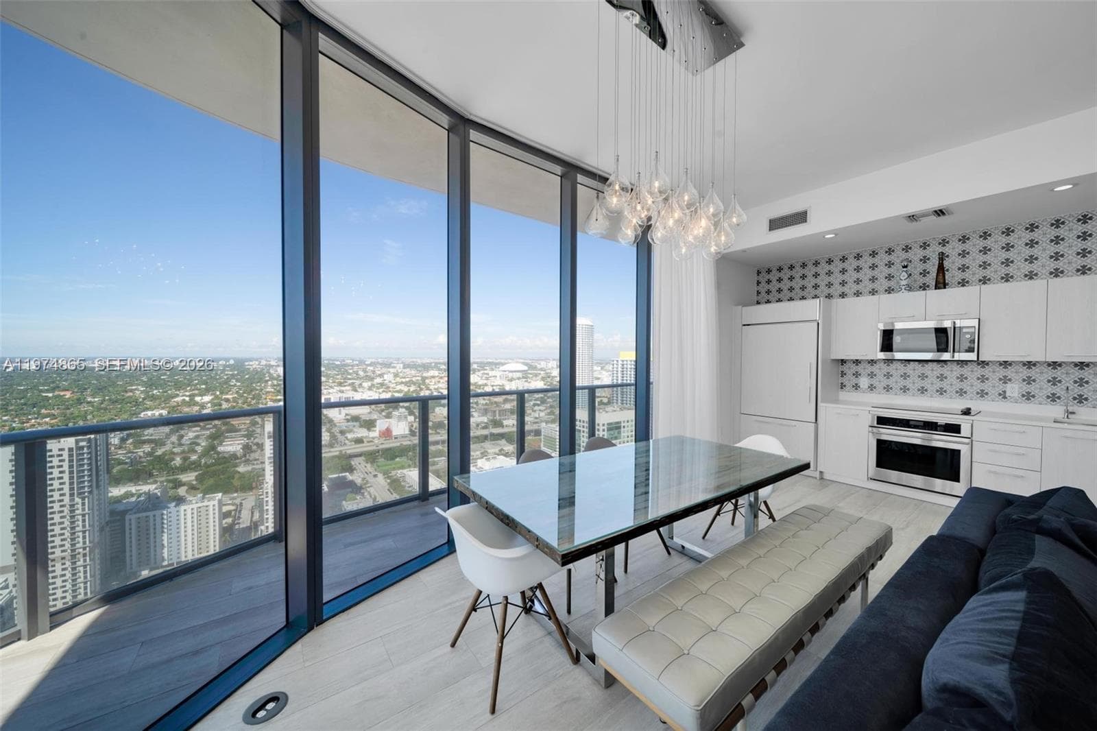 55 SW 9th St # 4406, Miami, FL 33130 photo 10
