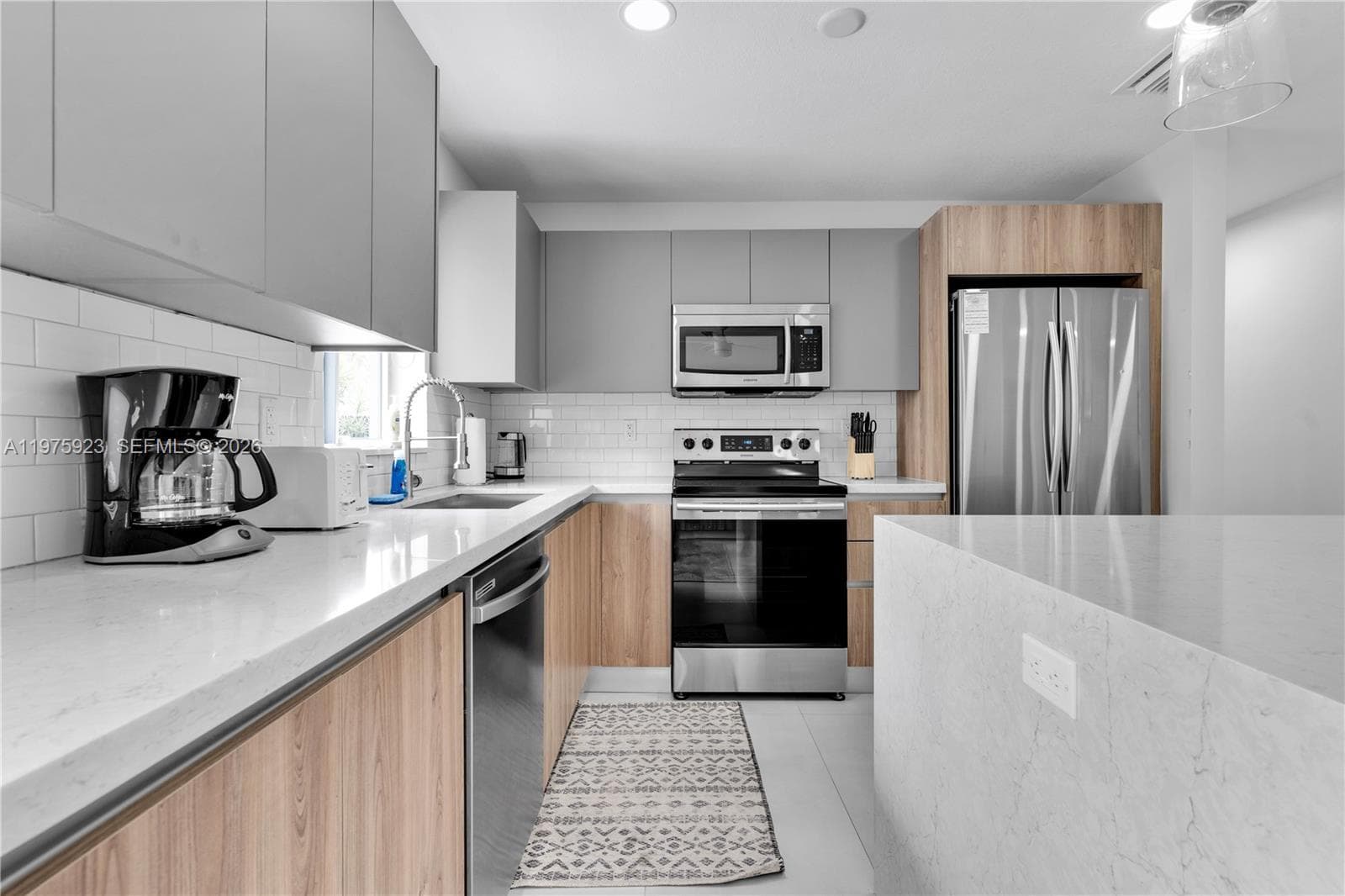 617 NW 30th Ct, Wilton Manors, FL 33311 photo 7