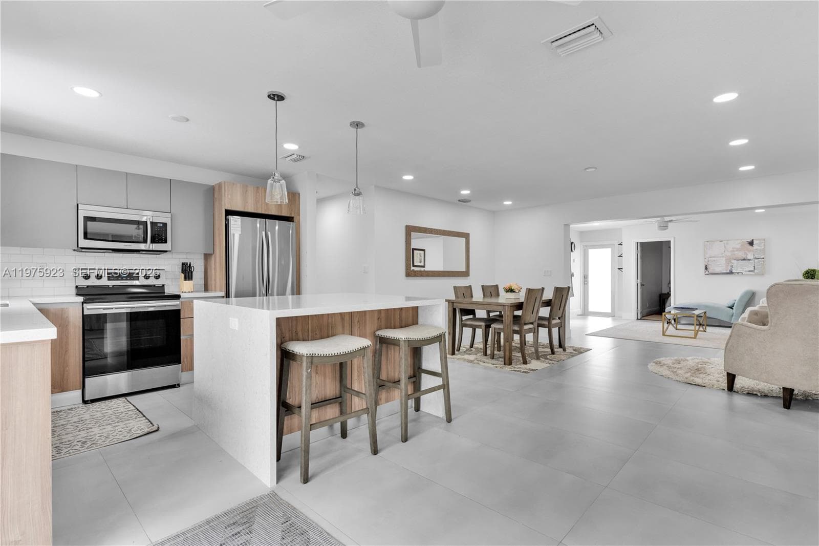 617 NW 30th Ct, Wilton Manors, FL 33311 photo 9