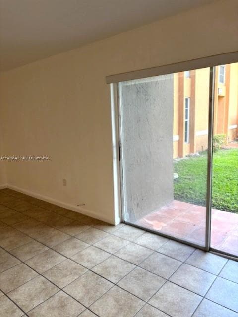 9493 SW 76th St # L4, Miami, FL 33173 photo 9