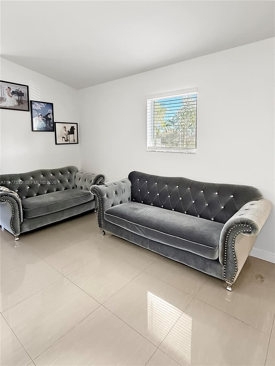 945 NE 34th Ave # 204, Homestead, FL 33033 photo 6