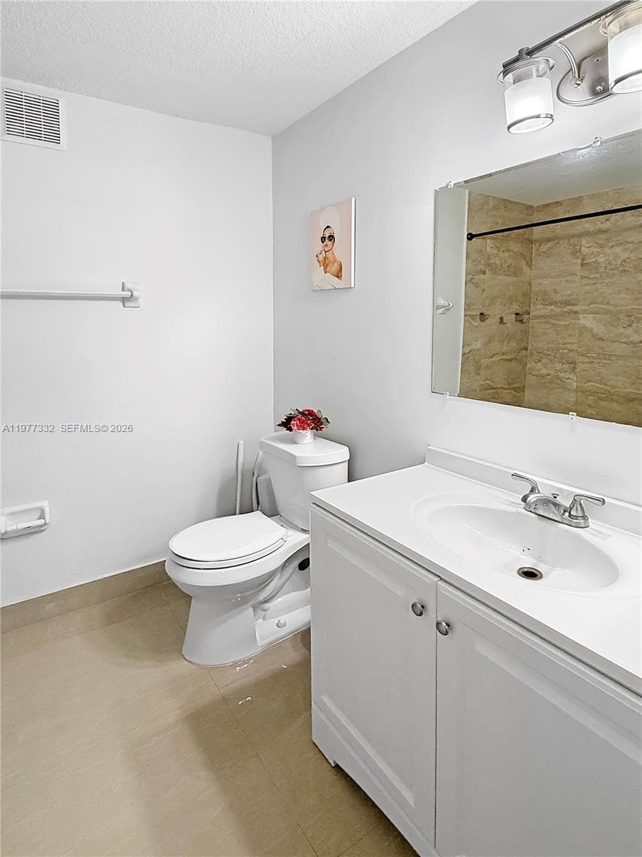 945 NE 34th Ave # 204, Homestead, FL 33033 photo 12