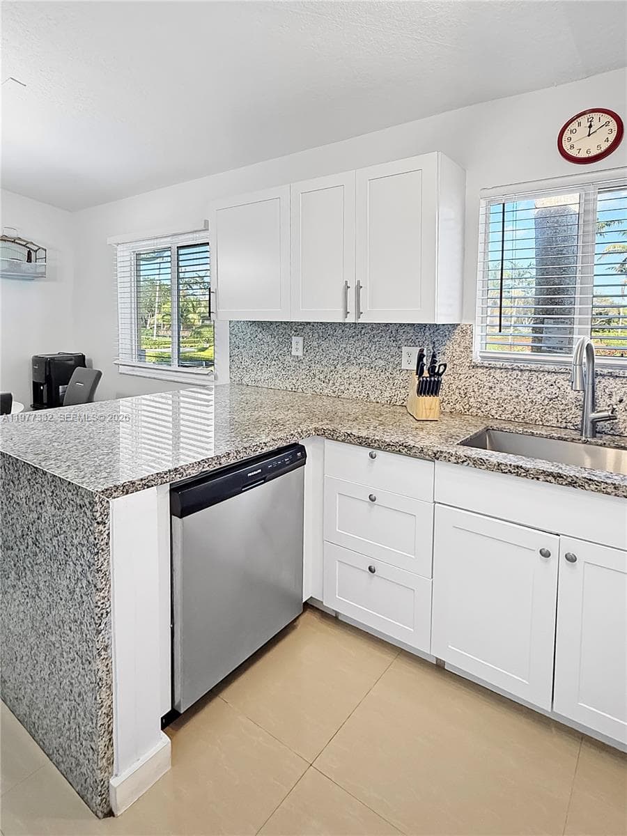 945 NE 34th Ave # 204, Homestead, FL 33033 photo 9