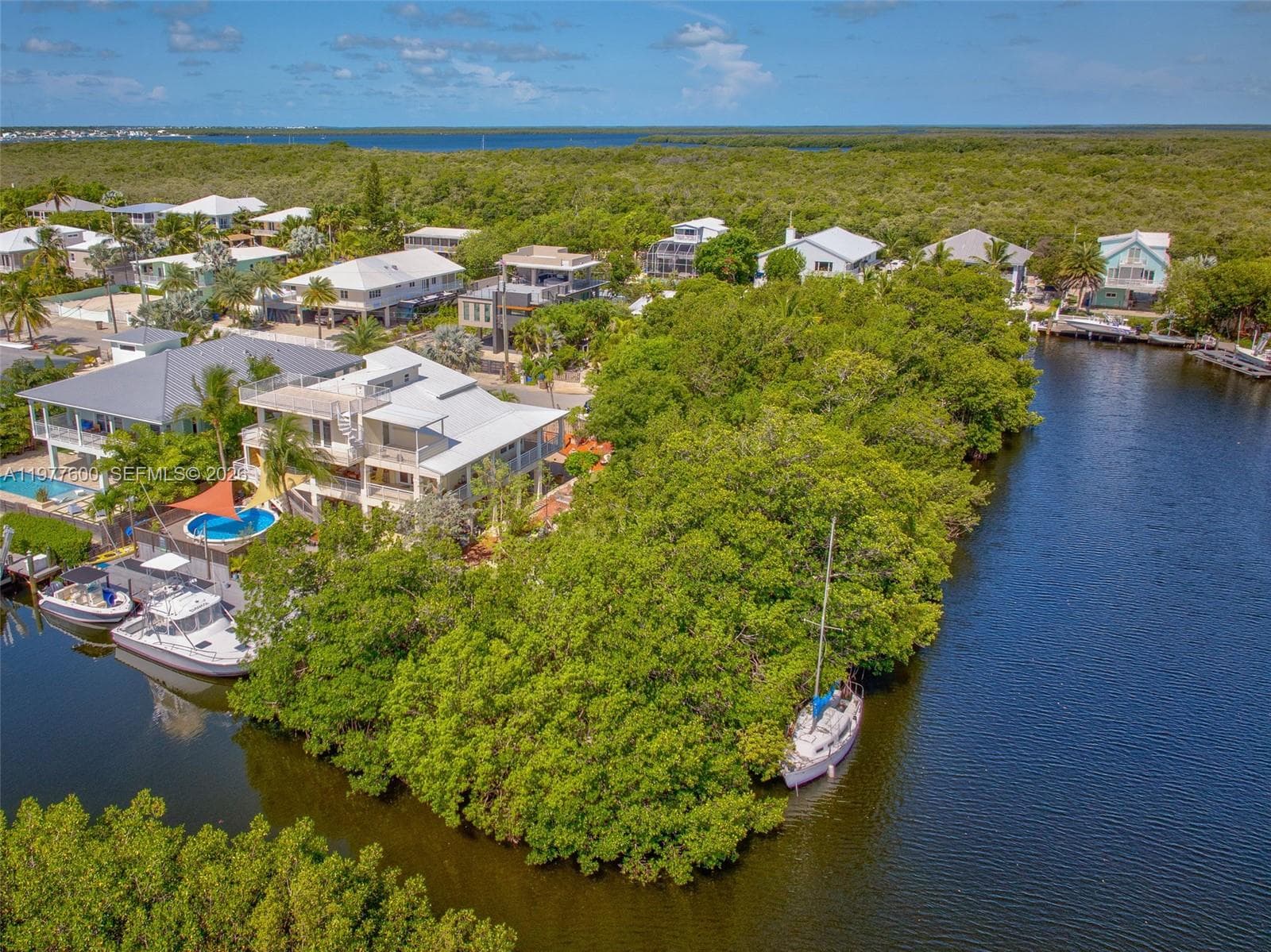 894 Ellen Dr, Key Largo, FL 33037 photo 9