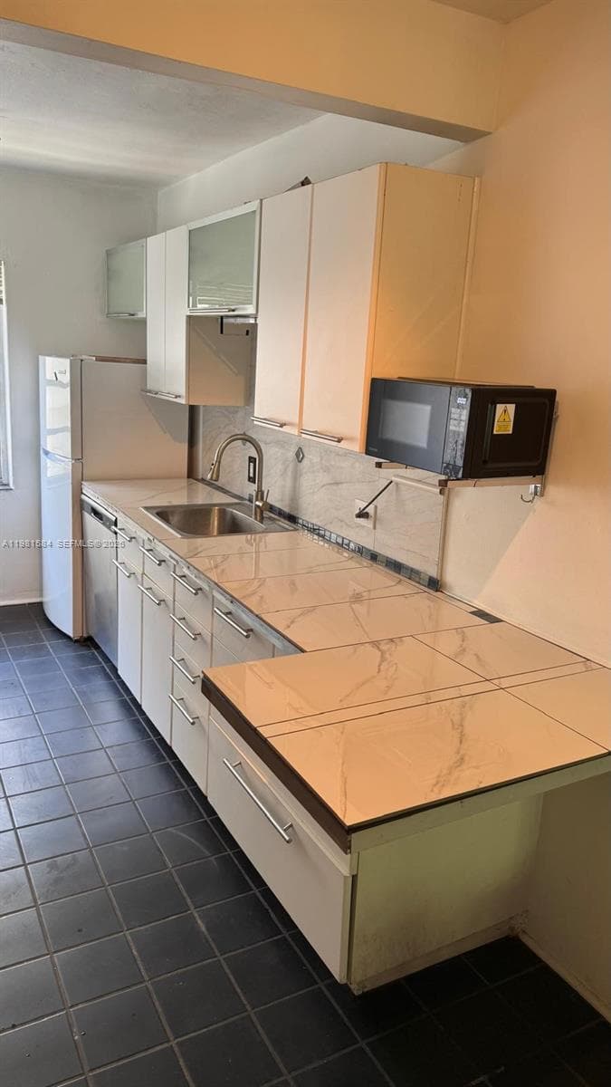 424 NE 82nd St # 4C, Miami, FL 33138 photo 3